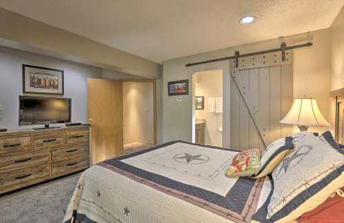 Creekside Frisco Condo with Views and Pool Access! - Foto 11