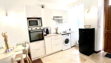 T2 situé au cœur du centre historique de Dinan - Foto 3, stove, minibar