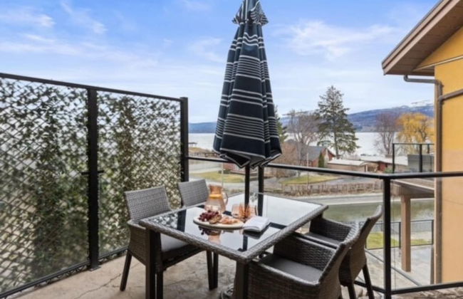 Beachfront Lakeview Condo at Barona - Photo 5