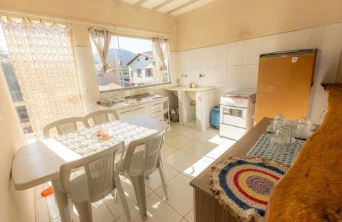 Apto com Wi-fi, garagem e vista das montanhas - Foto 8