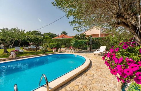 Four-Bedroom Holiday Home Lovinac With An Outdoor Swimming Pool 09 - Foto 12