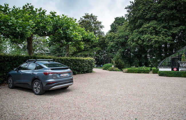 Magnificent Luxury Chateau in Vast Garden with Sauna & Hot Tubs - Photo 79