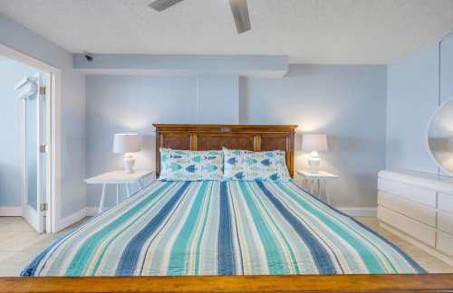 New Listing! Dog-friendly direct oceanfront with private balcony and heated rooftop pool - Foto 28