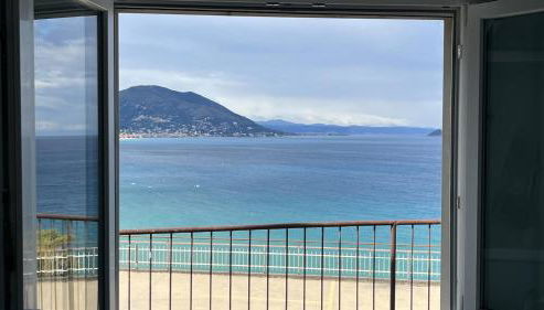 Stupenda vista mare a Laigueglia con posto auto - Foto 3