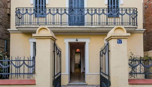 Lovely Designed House Connected To Center - Foto 5