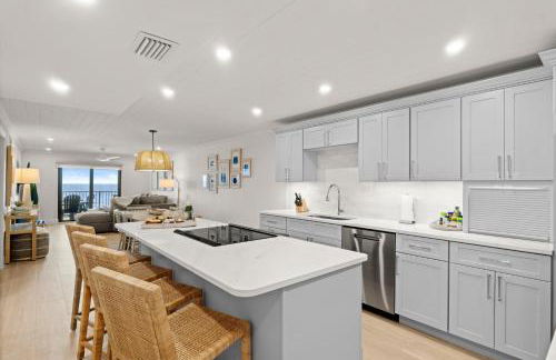 Serenity Shores Renovated Top Floor Condo w Stunning Ocean Views - Foto 5