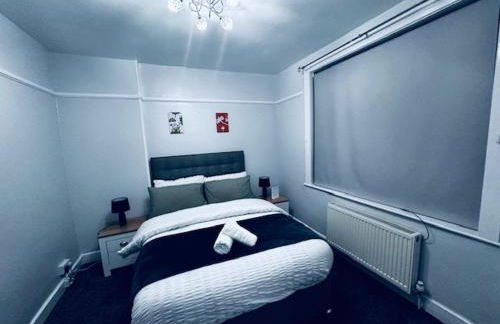 The Castleton Haven - 3 Bed Semi near M62 & M60 Motorways and Easy access to Manchester City Centre - Netflix and free high speed WIFI - Foto 14