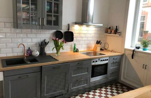 Großzügige 185m2-Altbauwohnung in Bestlage 7Zimmer-2Bäder-2Küchen-2WCs - Foto 13