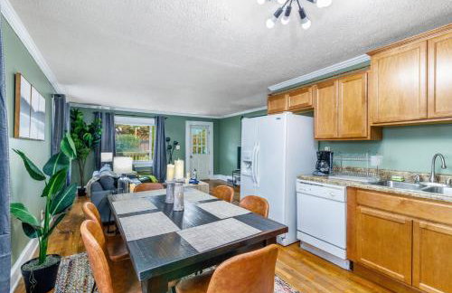 New River Gorge Cottage w Hot Tub, Fire Pit, Grill - Foto 13