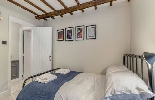 Cottage in the Heart of the Peak District - Photo 16