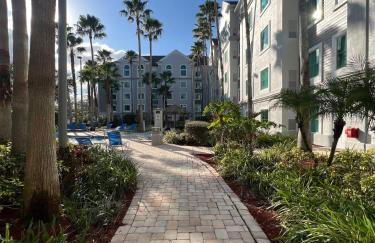 Renovated Condo near Disney Free Shuttle to Parks - Foto 63
