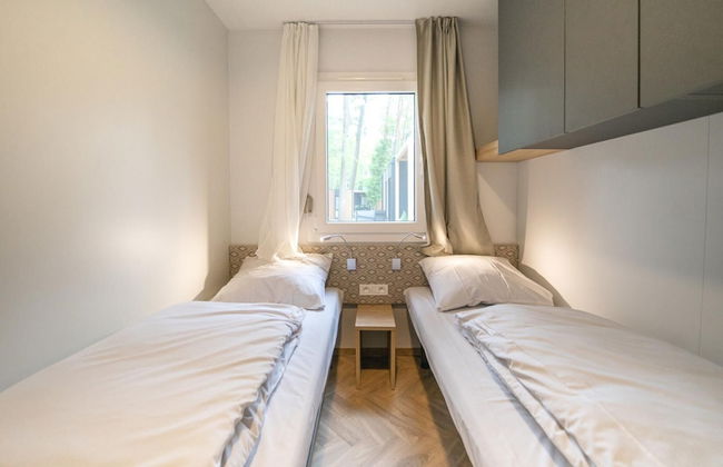 Chalet With air Conditioning on a Holiday Park - Foto 4