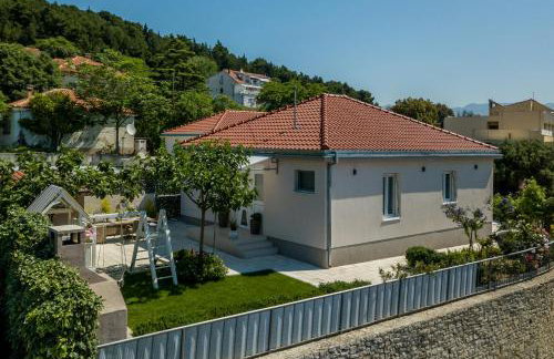 Villa KaTess with heated pool - Photo 4