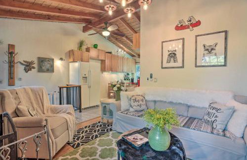 1 Mi to Lake Gregory Boho Crestline Cabin - Foto 4