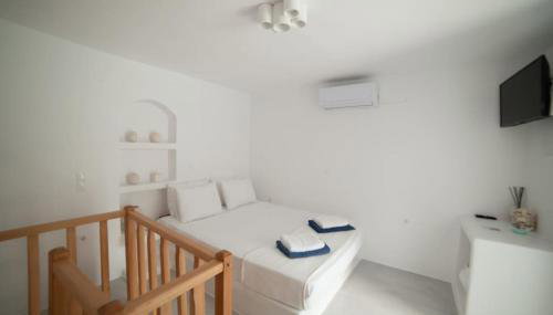 Thavma Milos - Photo 5