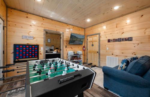 Family or couple retreat next to Downtown, Dollywood & Smoky Mountains! - Foto 35