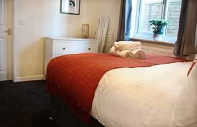 Host Stay Clacton Coastal Hideaway - Foto 3