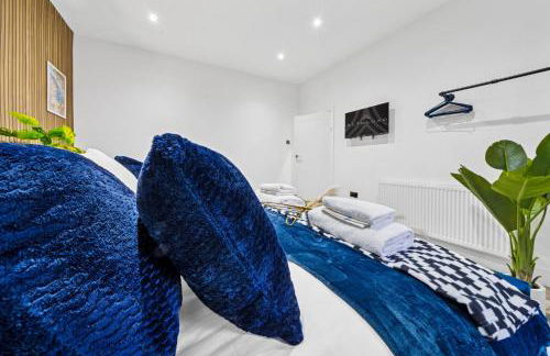 Deja Two Luxe 4BR House By AltoLuxo Short Lets & Serviced Accommodation With Free WiFi & Parking - Foto 46