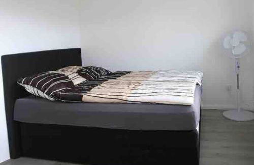 Wunderschöne und moderne Ferienwohnung mit Garten - Photo 2