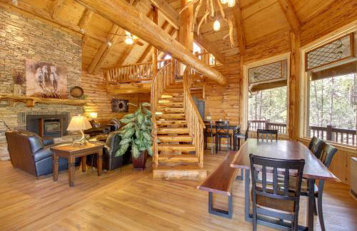 Fire Pit and Hot Tub Lakeside Cabin on 2 Acres! - Foto 7