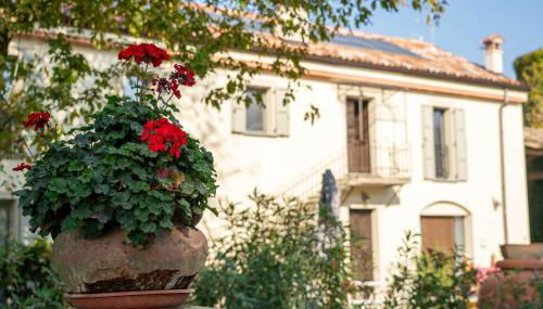 Castello di Lisignano - Storia Pace e Tradizione - Foto 2