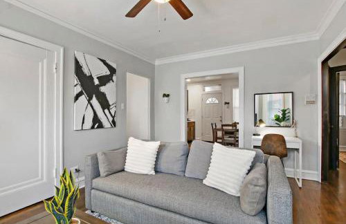 1BR Homey Apt in Irving Park - Troy 2 - Photo 4