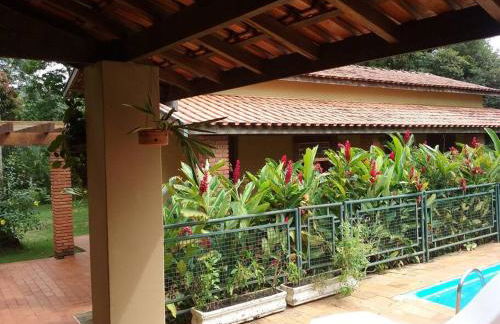 Chácara Linda e Aconchegante com 300mega Internet, Quadra Beach Tennis e Mesa de Sinuca - Foto 17