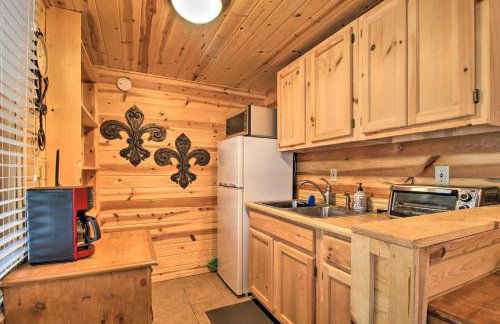 Fire Pit and Hot Tub Lakeside Cabin on 2 Acres! - Foto 42