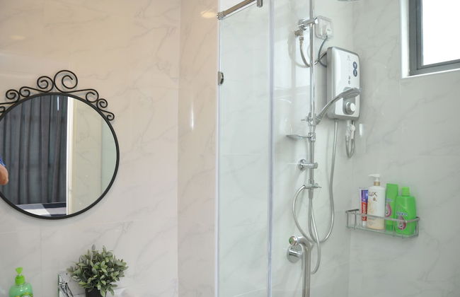 Lawang Suite Apartment With Balcony - Photo 51