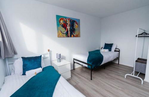 The Wheelhouse, 3 bed sleeps 6, Parking and wi-fi - Foto 10