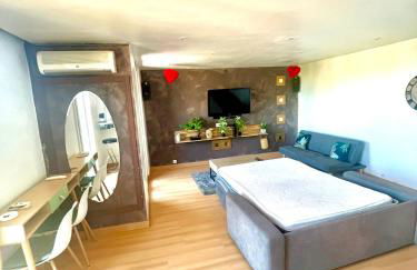 Apt Chic with view on Collines de Marcel Pagnol Wifi free parking and clim - Foto 3