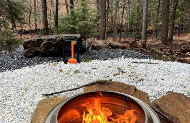 NEW cozy getaway near Mt Monadnock with hot tub - Foto 49