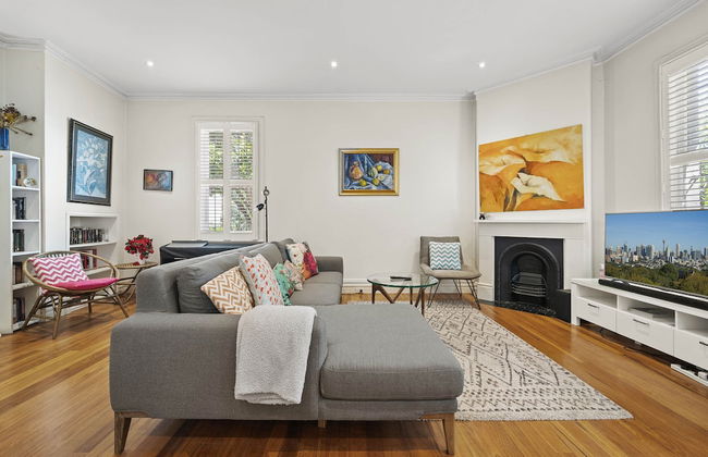 Light Filled Charming Townhouse - Foto 1