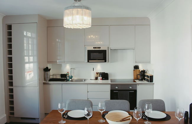 Super Central 3 Bed Property - Foto 14