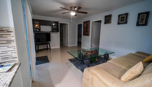 Chardonnay- Luxe home with pool ,spa and close to equestrian - Foto 3