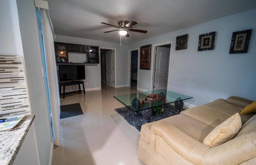 Chardonnay- Luxe home with pool ,spa and close to equestrian - Foto 3