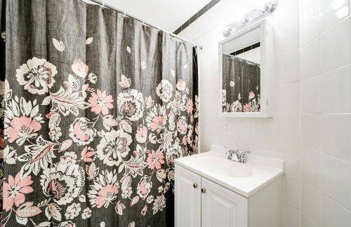 Elegant 4 Bedroom Home with Office and Parking. - Foto 23