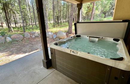 Grandmas Hideaway - walk to downtown, private hot tub, pet friendly with patio - Foto 26