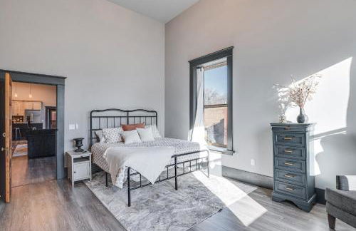 Florence Vacation Rental with Rooftop Deck! - Photo 13