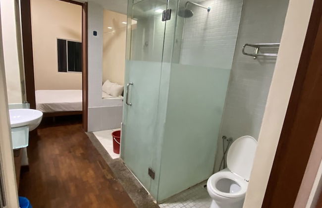 Peninsula Residents All Suite - Photo 29