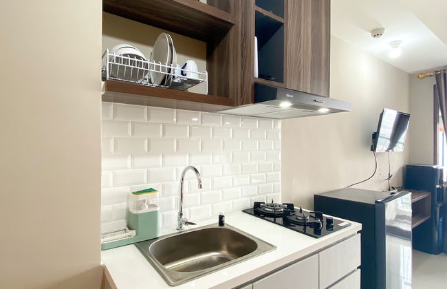 Well Furnished and Cozy Studio at LRT City Jatibening Apartment - Photo 10