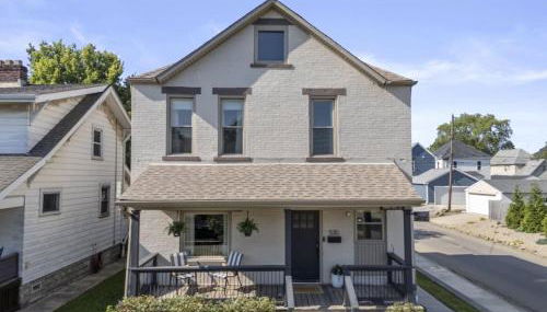 Hanford House w Hot Tub,Sauna,Bar - Photo 2