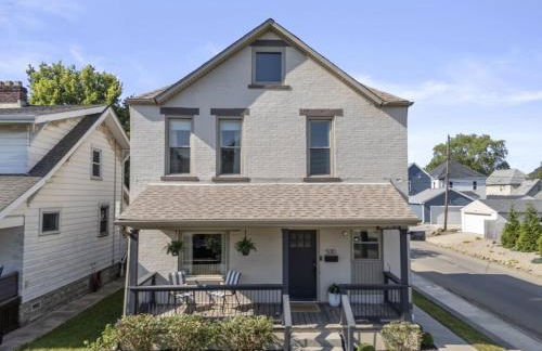 Hanford House w Hot Tub,Sauna,Bar - Photo 2
