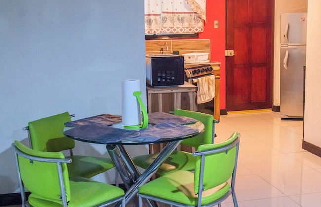 Aloj Entero 1km Juan Santamaría Airport - Foto 35