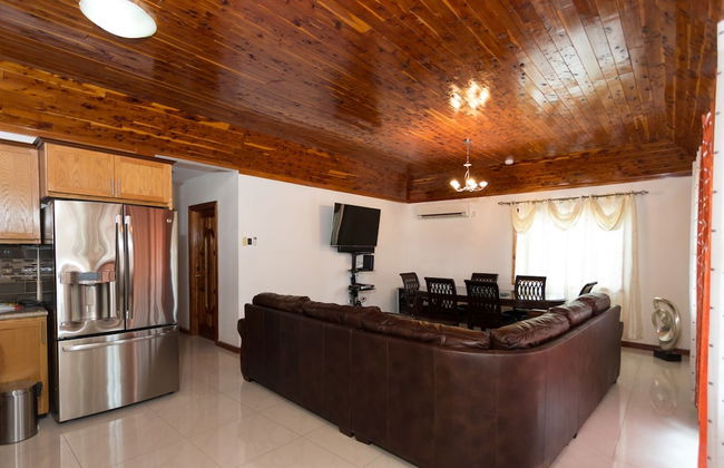 New Kingston Guest Apt at Fairway - Foto 9