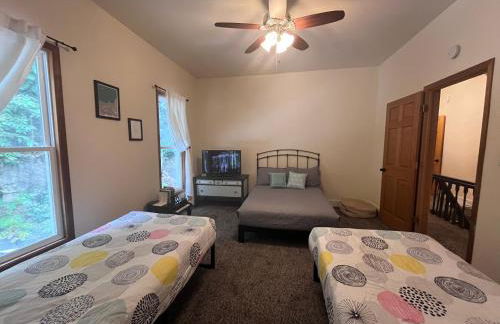 Relaxing Townhouse Downtown Dubuque - Foto 29