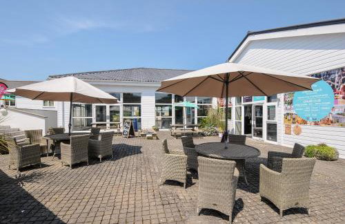 'Poolside' 66 Atlantic Reach - Foto 31