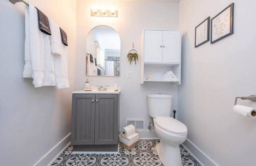 Downtown Retreat, Hot Tub, Firepit, Grill - Foto 23