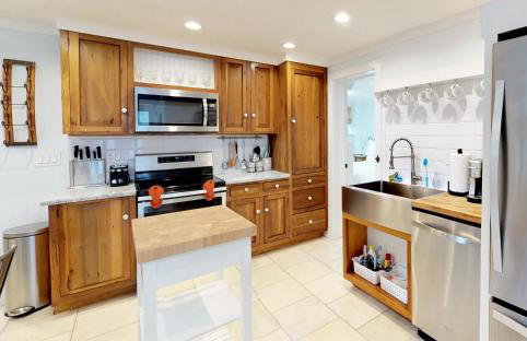 Romantic Secret Garden - Marble Floors & Bath DT Just 2 Blocks Beach Only 3 Miles - Foto 6