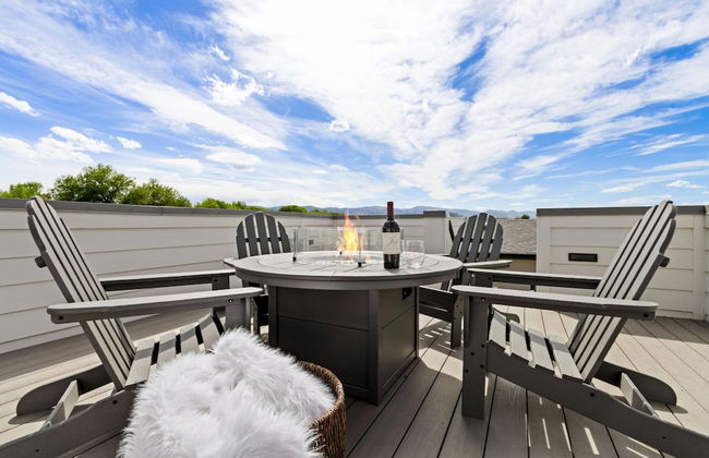 Contemporary Gem - Rooftop Deck & Private Hot Tub! - Foto 46